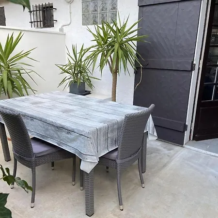 아파트 Lumineux Avec Terrasse